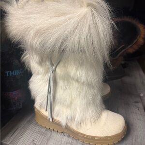 Women's Fur Combat Boots - Cream